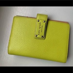 Rare Kate Spade Yellow Snap Planner